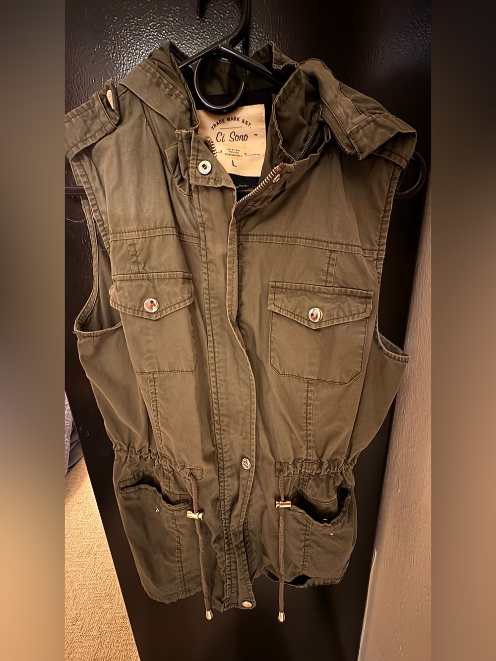 Women’s Zipped Vest